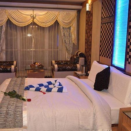 Astoria Residency Hotel Ooty Ngoại thất bức ảnh