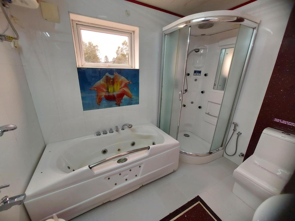 Astoria Residency Hotel Ooty Ngoại thất bức ảnh