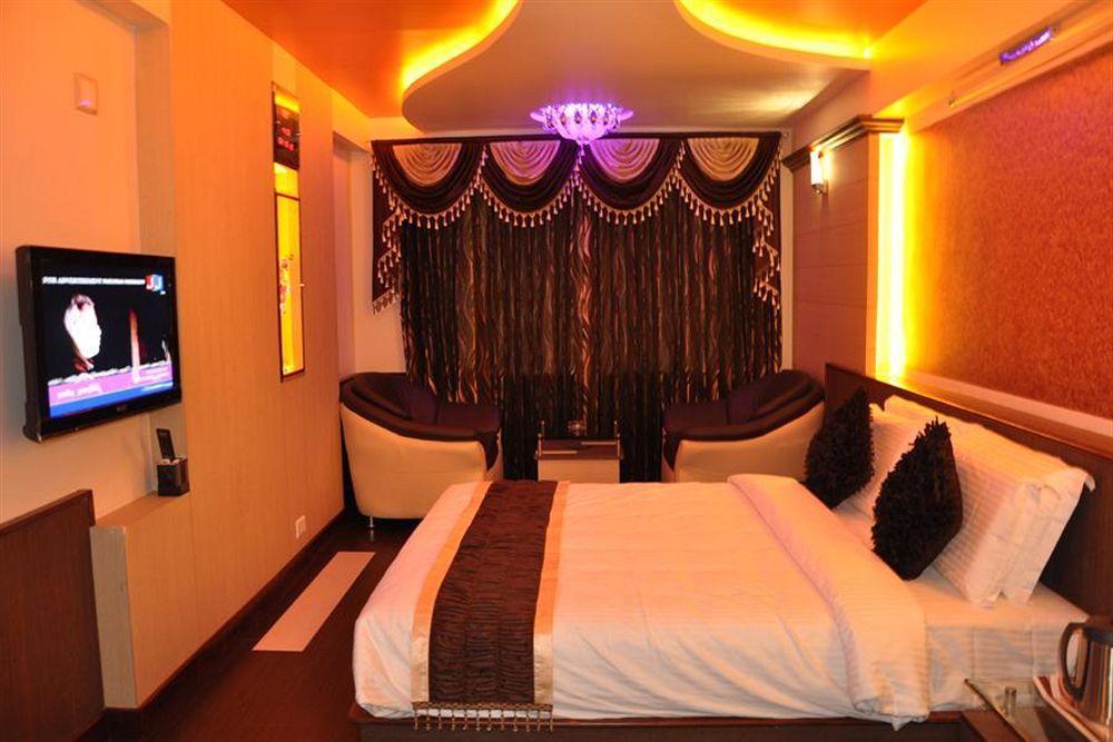 Astoria Residency Hotel Ooty Ngoại thất bức ảnh