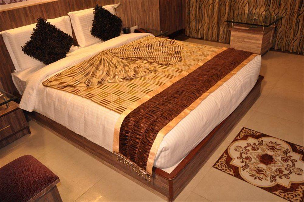 Astoria Residency Hotel Ooty Ngoại thất bức ảnh
