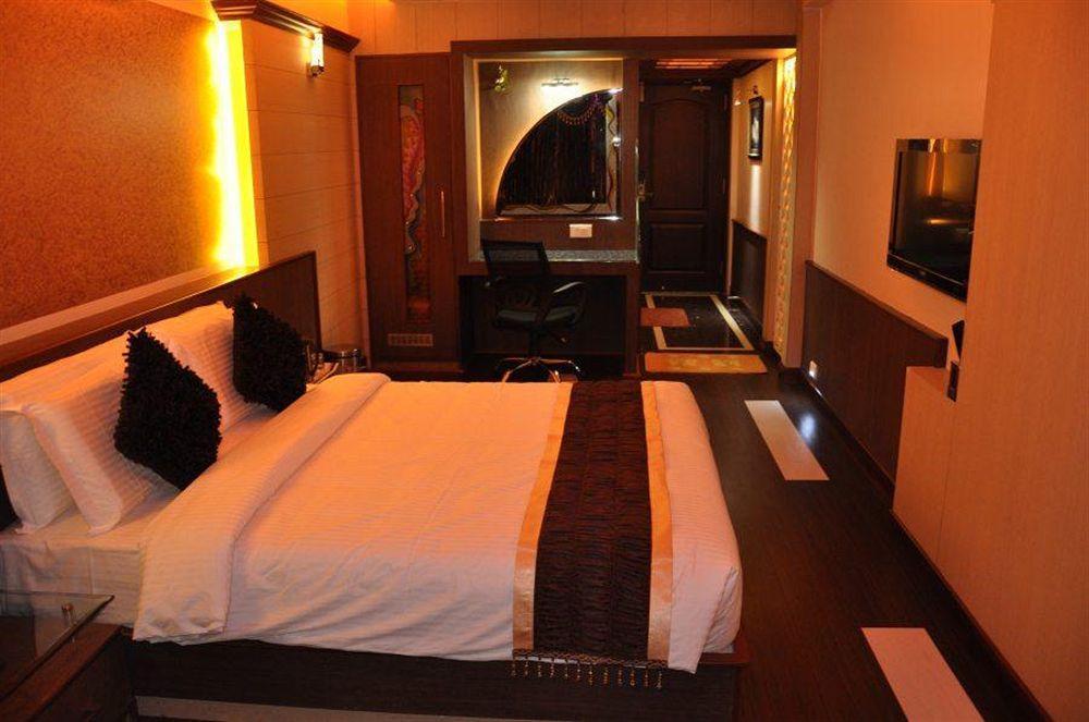 Astoria Residency Hotel Ooty Ngoại thất bức ảnh