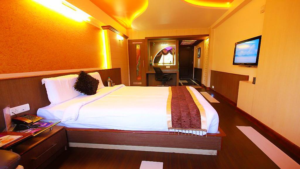 Astoria Residency Hotel Ooty Ngoại thất bức ảnh